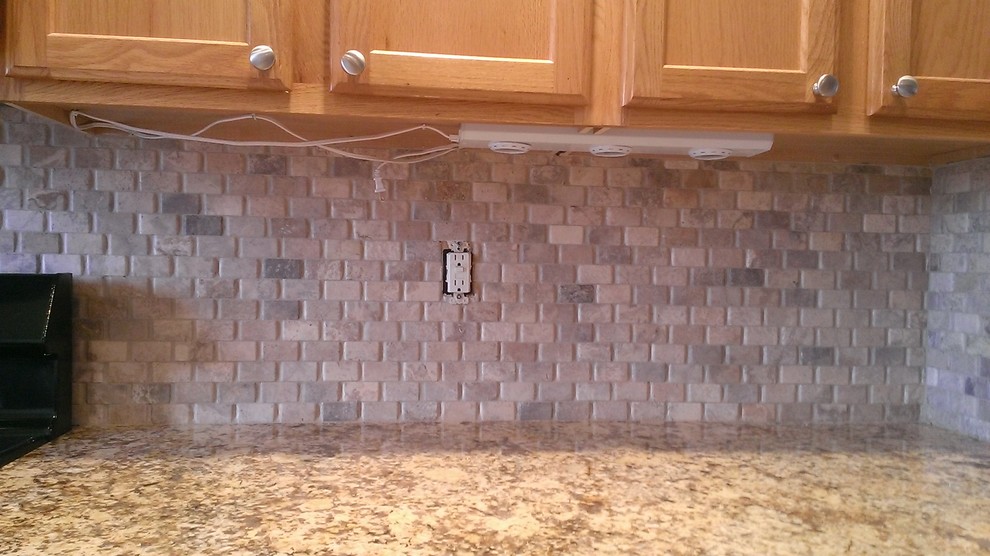 KITCHEN Backsplash Basket Weave Stone / No Grout Traditional