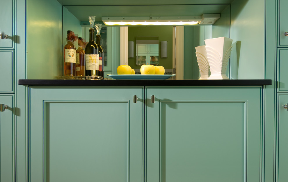 Inspiration for a contemporary kitchen in Seattle.