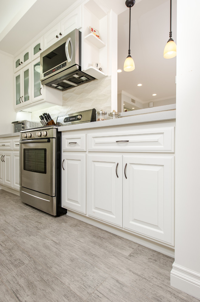 Kitchen - Cabinet Drawers Closed - Traditional - Kitchen - Los Angeles ...