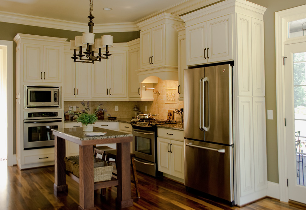Kitchen Cabinets - Traditional - Kitchen - Chicago - by ...