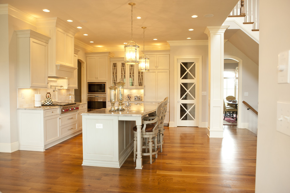 Example of a classic kitchen design in Other