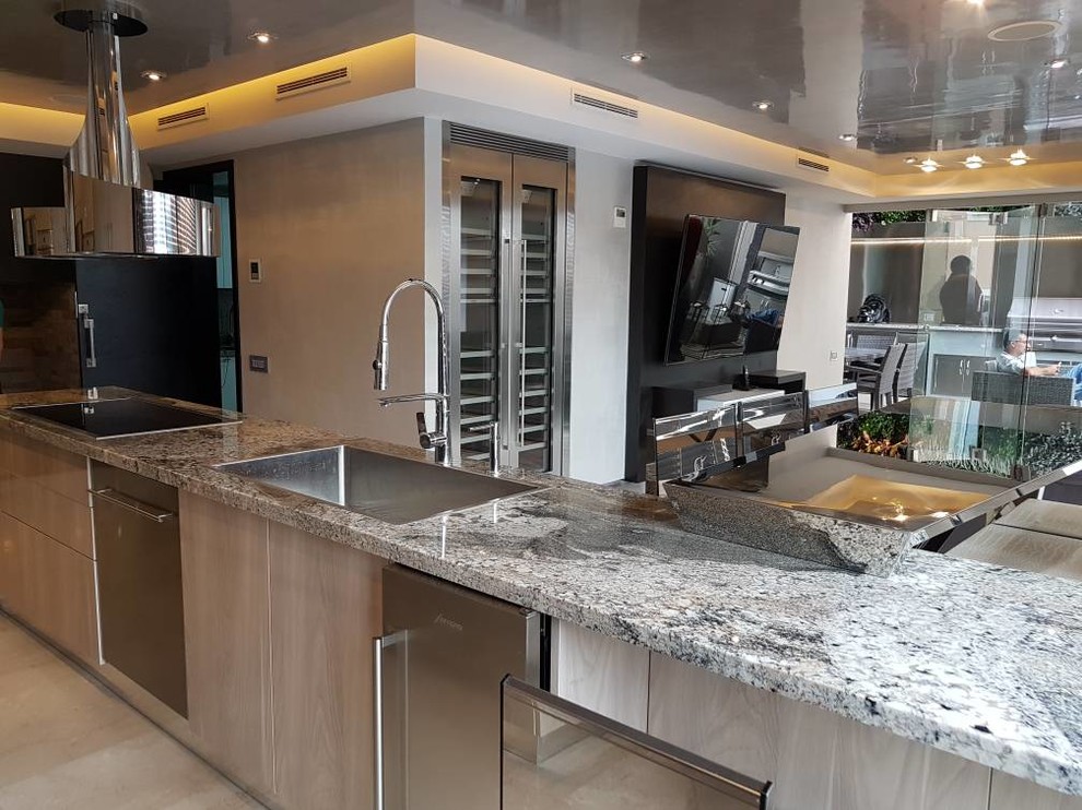 Kitchen Design - Modern - Kitchen - Miami - by DINOVELTY