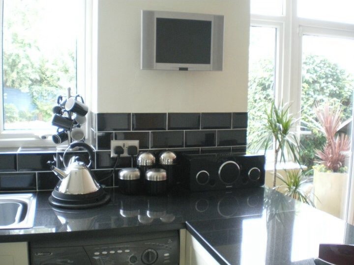 Example of a trendy kitchen design in West Midlands