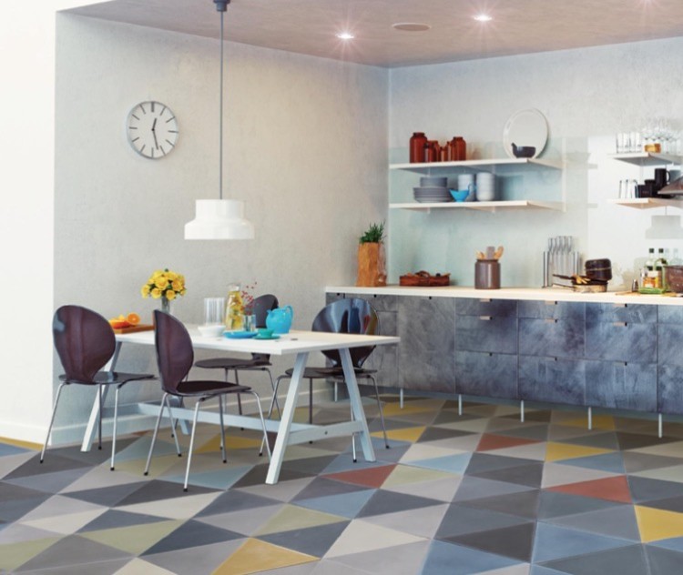 Стильный дизайн: параллельная кухня среднего размера в стиле модернизм с обеденным столом, фасадами в стиле шейкер, белыми фасадами, столешницей из бетона, синим фартуком, фартуком из мрамора и полом из цементной плитки без острова - последний тренд