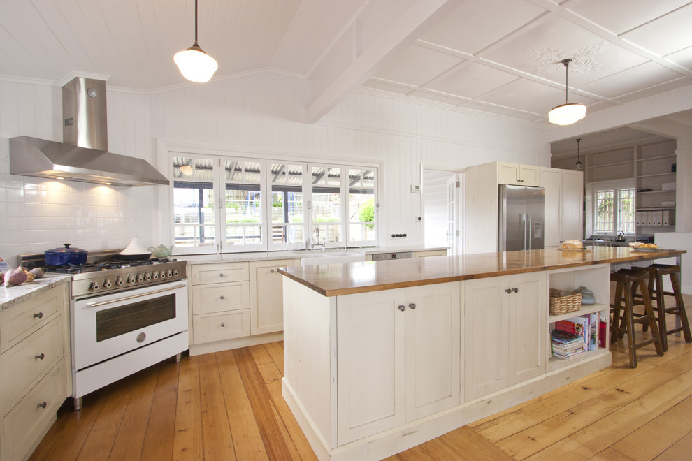 This is an example of a classic kitchen in Brisbane with stainless steel appliances.