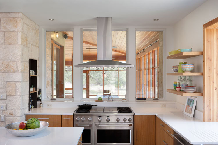 Photo of a contemporary kitchen in Austin.