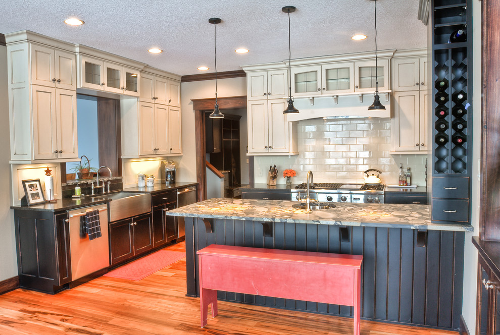 Kitchen Traditional Kitchen Minneapolis by Highmark Builders