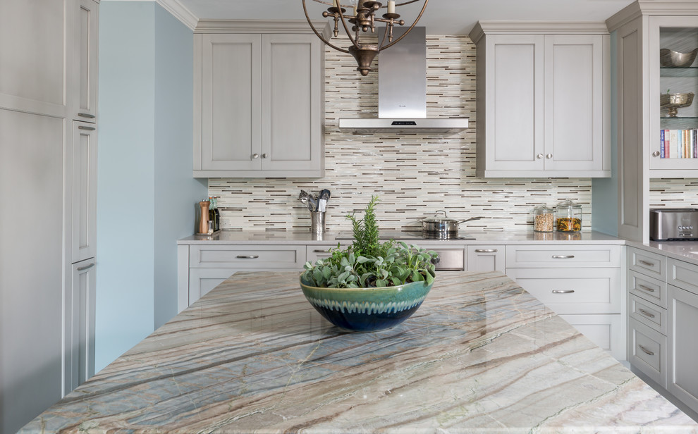 Inspiration for a mid-sized transitional u-shaped dark wood floor eat-in kitchen remodel in Dallas with an undermount sink, shaker cabinets, gray cabinets, quartz countertops, multicolored backsplash, mosaic tile backsplash, paneled appliances and an island