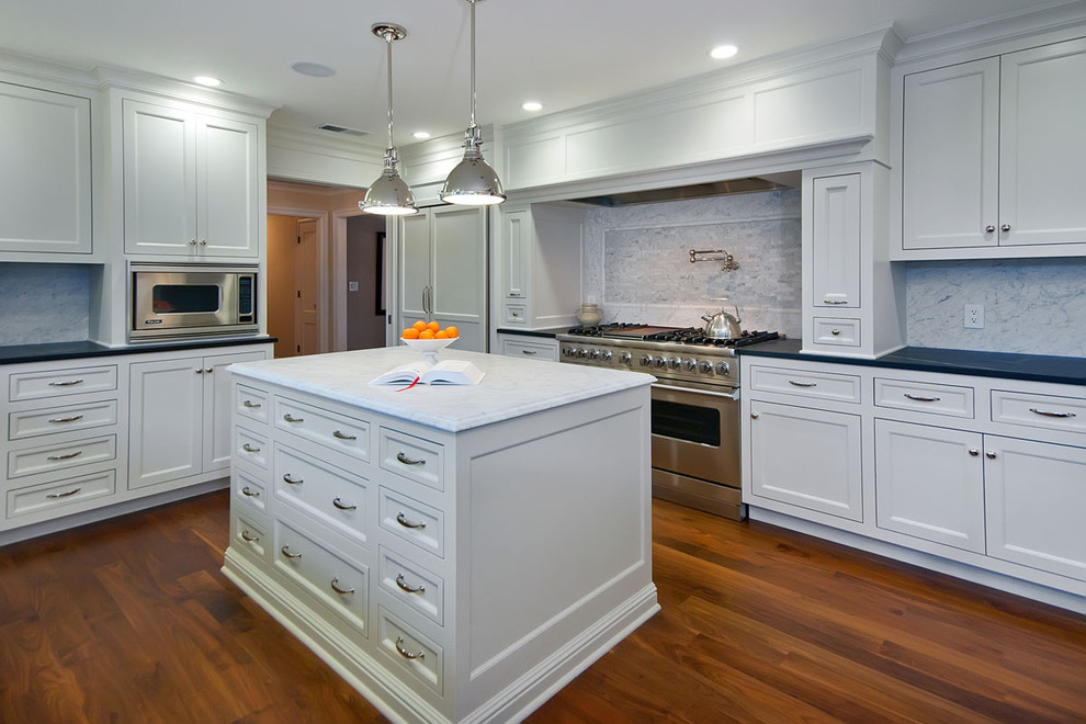 Design ideas for a classic kitchen in San Francisco with stainless steel appliances.