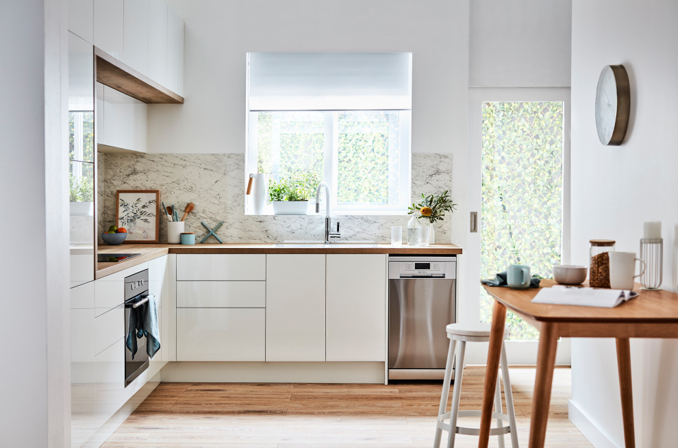 Inspiration for a scandinavian kitchen remodel in Melbourne