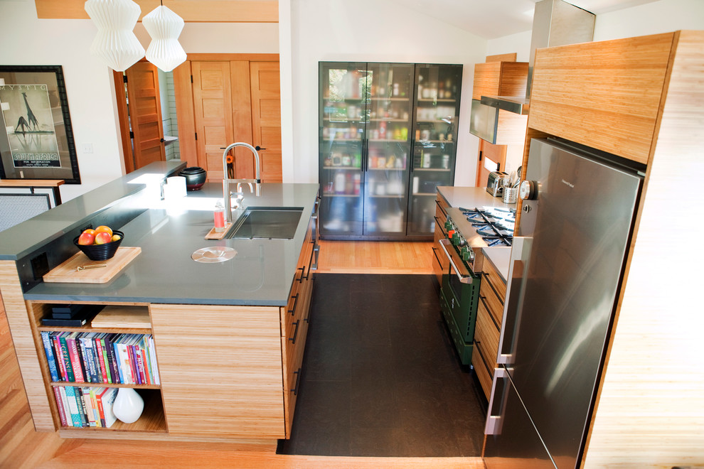 Kitchen island and cork flooring Contemporary Kitchen Seattle