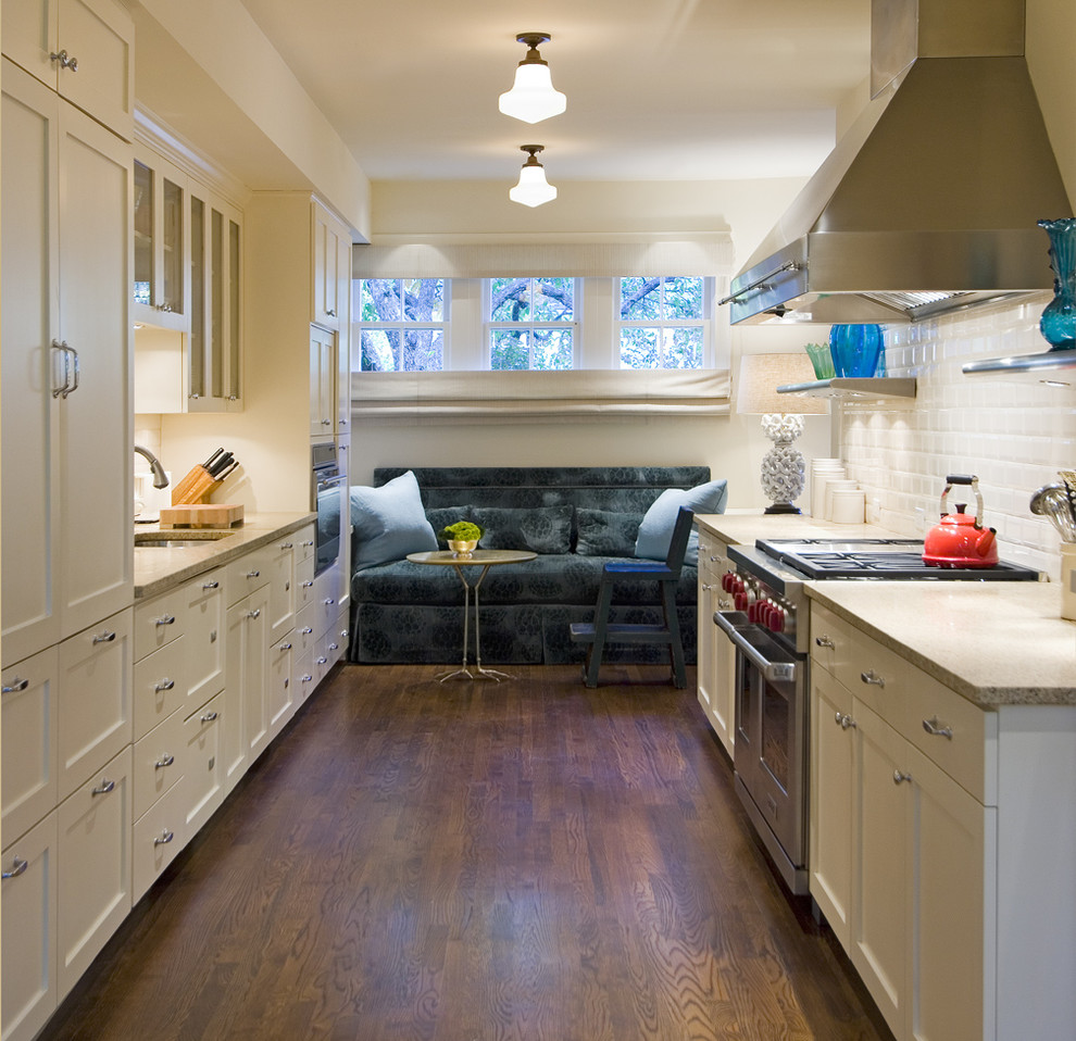 Minimalist kitchen photo in Dallas