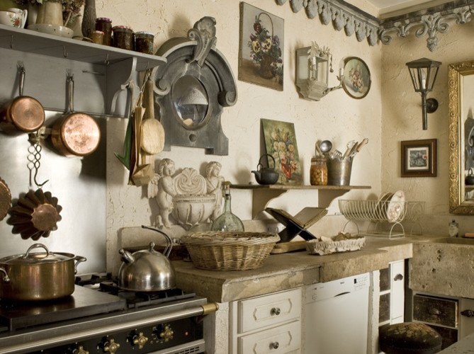 Example of a tuscan kitchen design in Boston