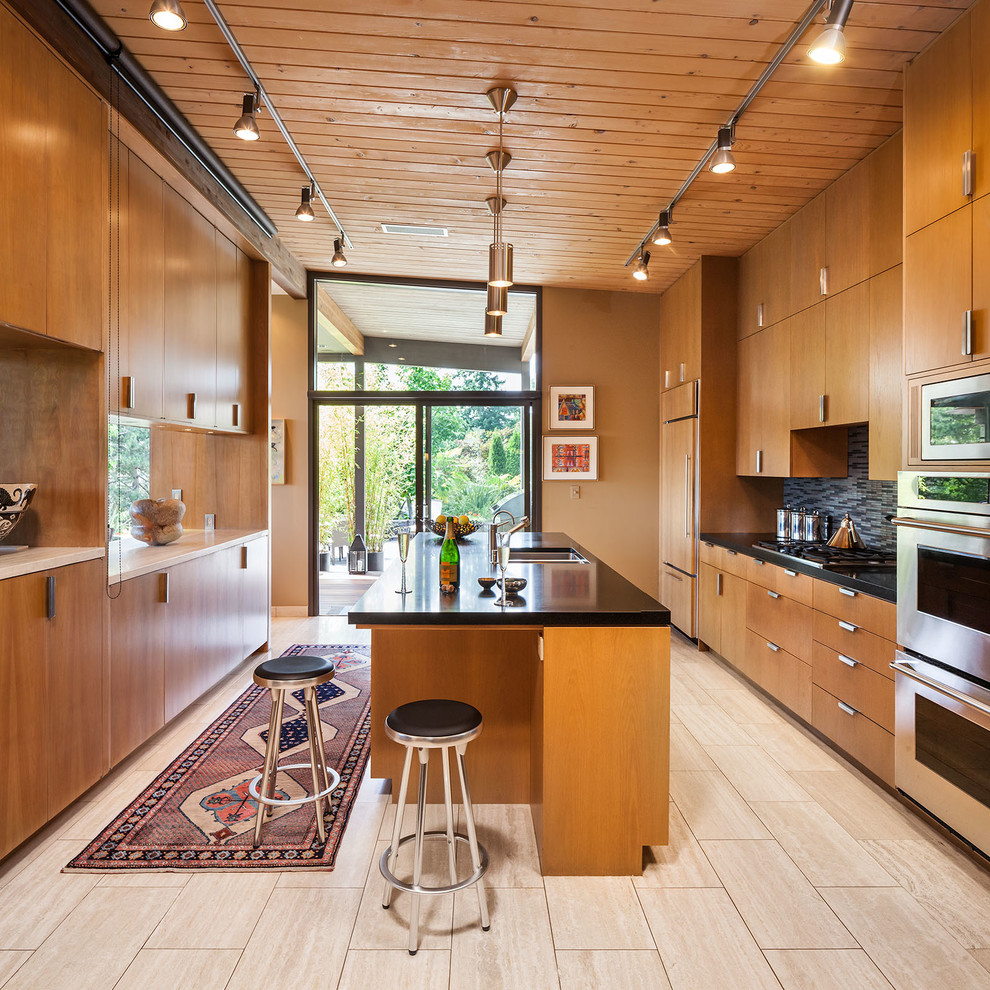 Inspiration for a 1950s kitchen remodel in Portland