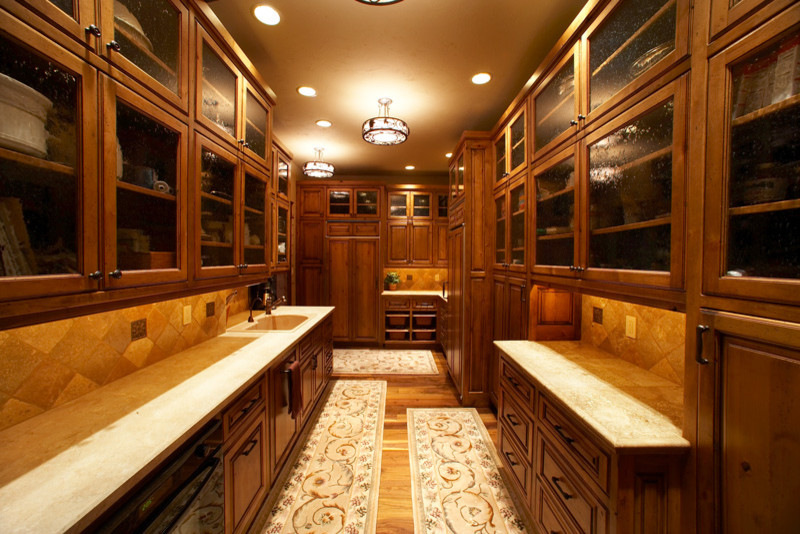 Example of a classic kitchen design in Other