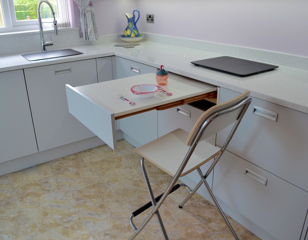 Foto di una cucina design con top in quarzite