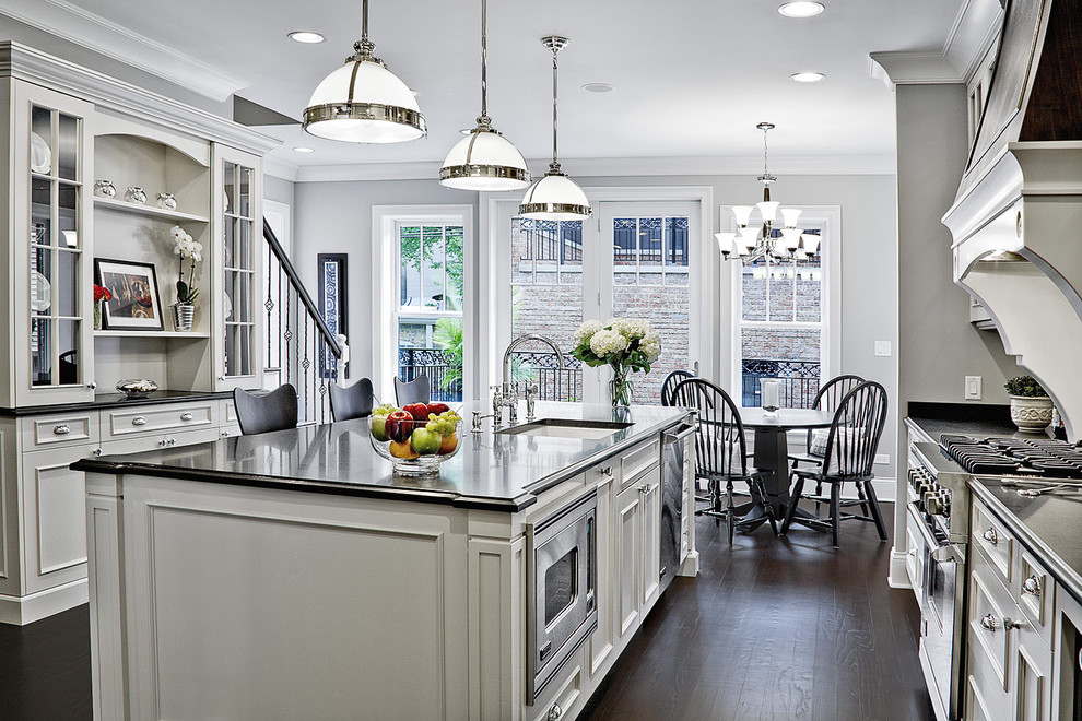 Inspiration for a contemporary kitchen remodel in Chicago with stainless steel appliances