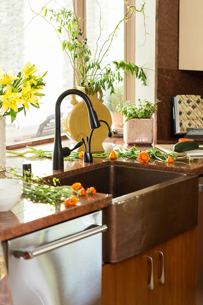Kitchen - mid-sized mediterranean kitchen idea in Los Angeles