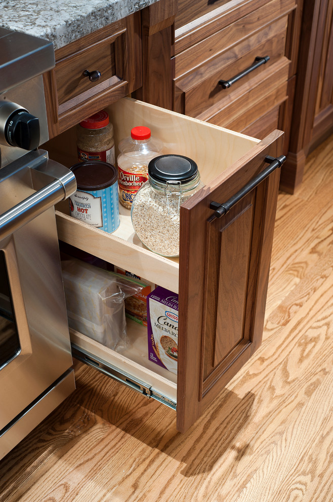 Inspiration for a timeless kitchen remodel in Vancouver
