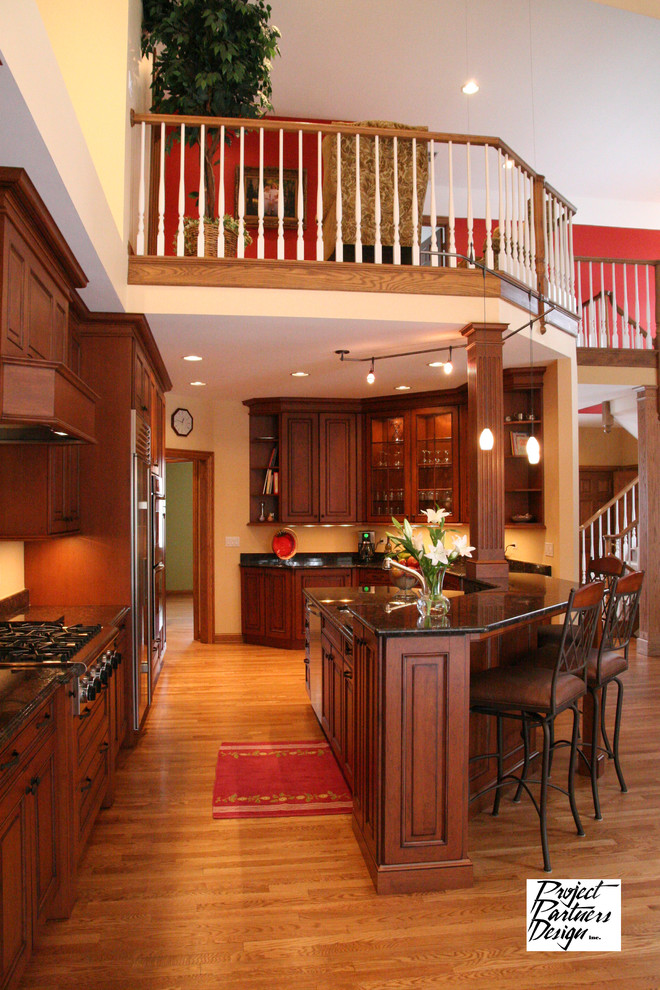 Kitchen Opens Up - Traditional - Kitchen - Chicago - by User | Houzz