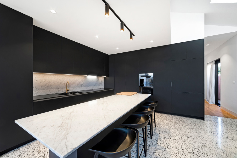 Trendy kitchen photo in Melbourne