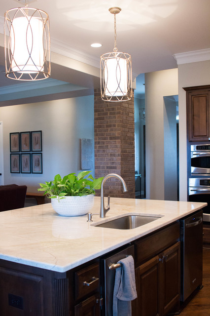 Kitchen - Quartzite (White Pearl) - Traditional - Kitchen - Austin - by Austin Granite Direct ...