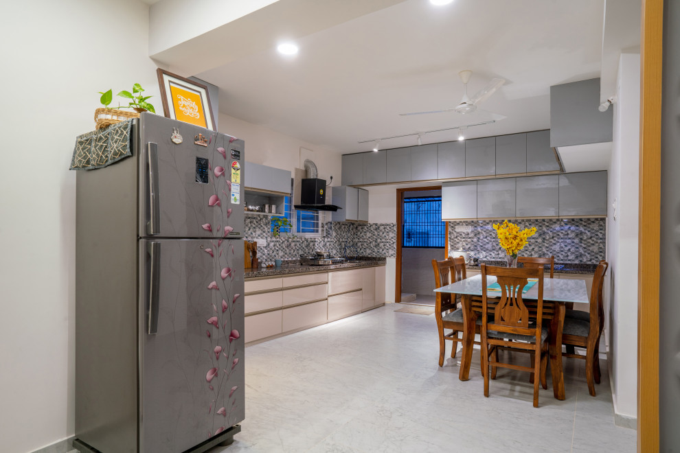 Kitchen Modern Kitchen Hyderabad by Raja Akkinapalli