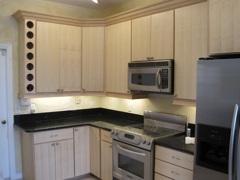 Kitchen Remodel 1 - Contemporary - Kitchen - Orlando - by Versatile