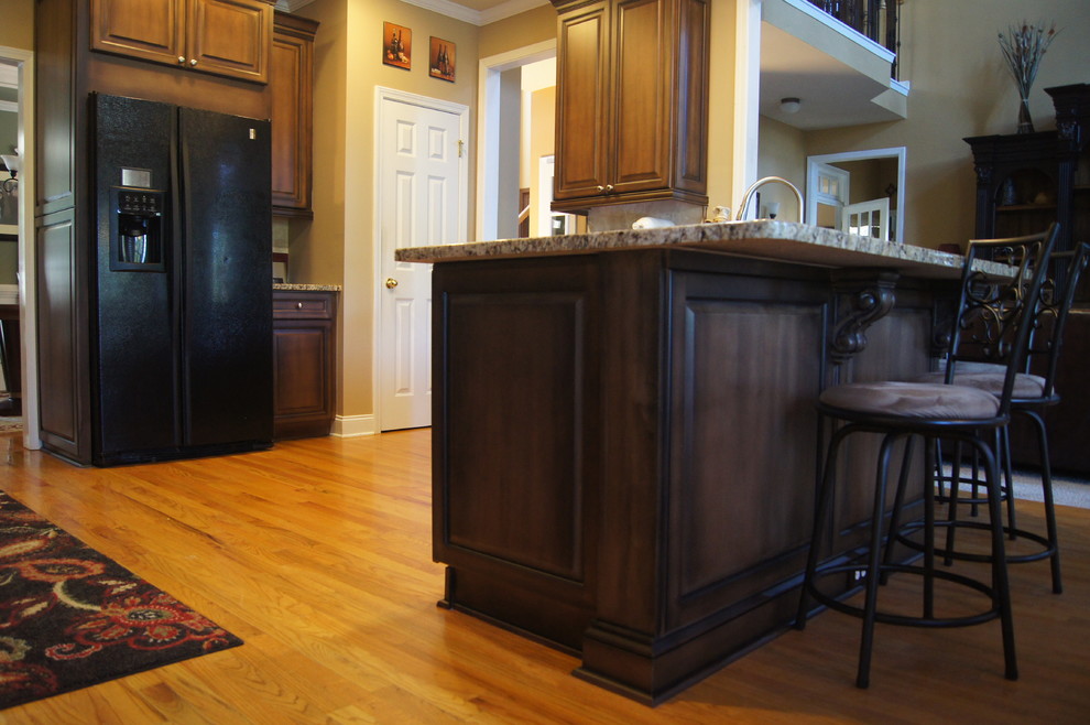 Kitchen Restained Traditional Kitchen Atlanta