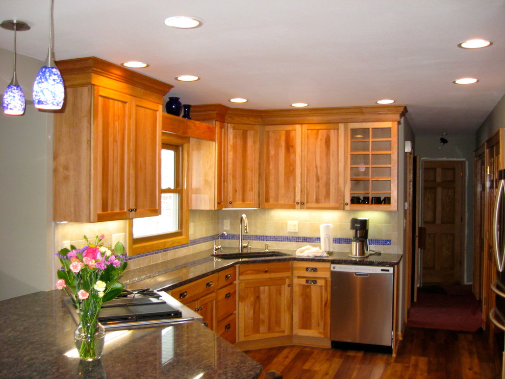 Kitchen Remodel Traditional Kitchen Milwaukee by Hometown