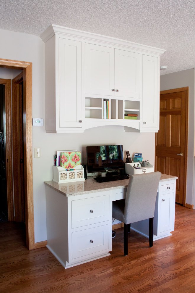 Example of a classic kitchen design in Minneapolis