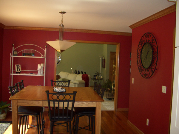 Example of a mid-sized classic kitchen/dining room combo design in Detroit