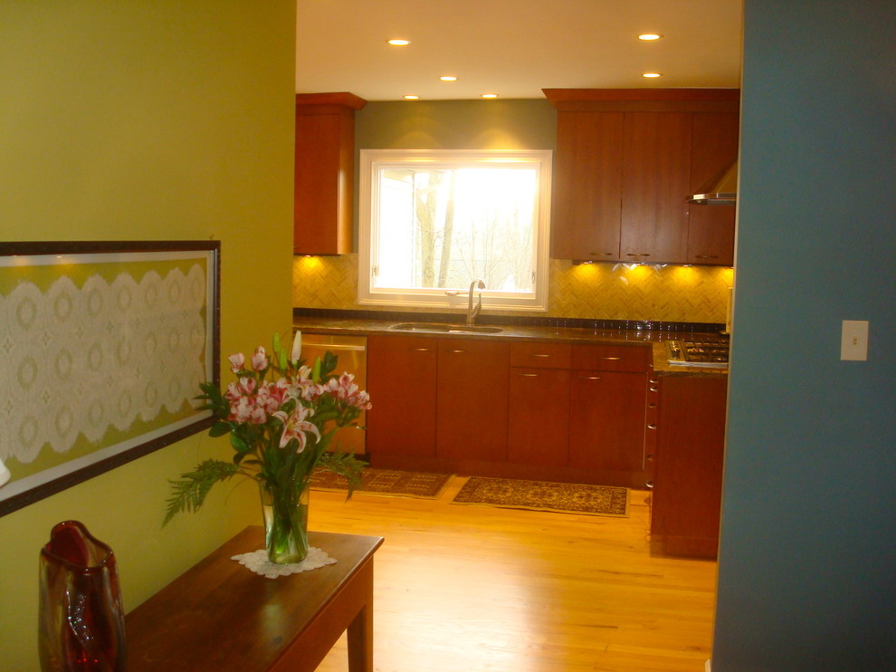 Example of a trendy kitchen design in Newark