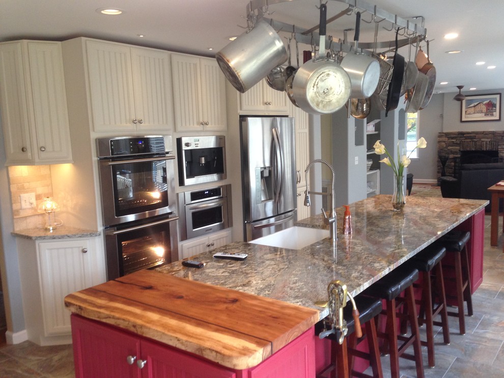 Example of a trendy kitchen design in Wilmington