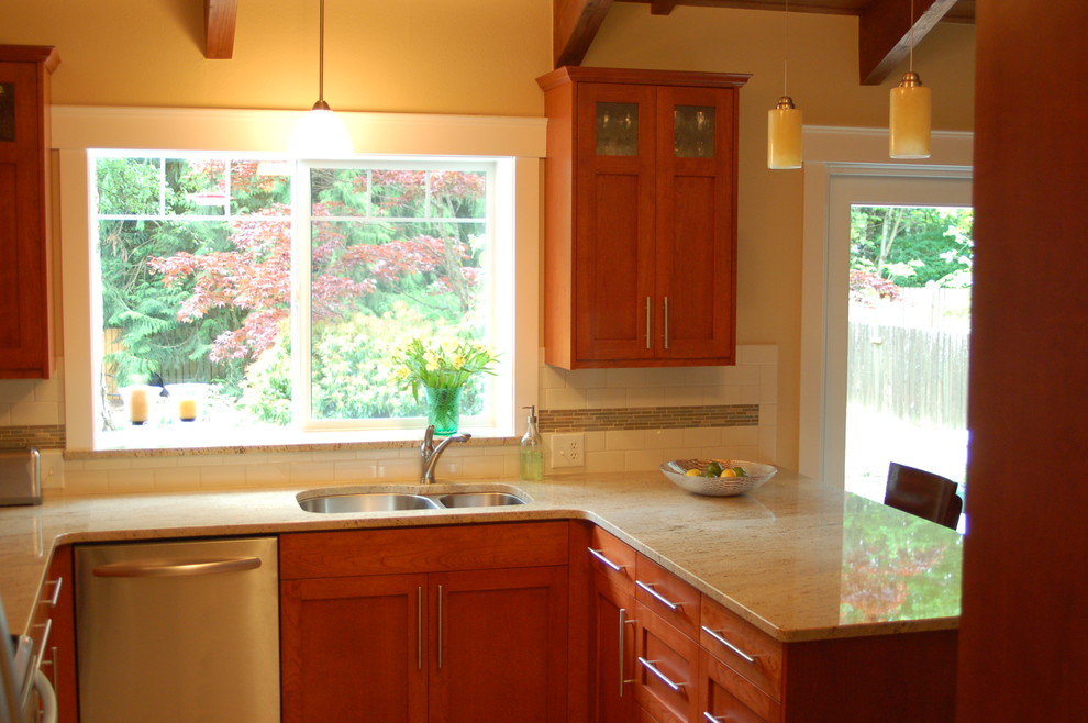 Kitchen - contemporary kitchen idea in Seattle