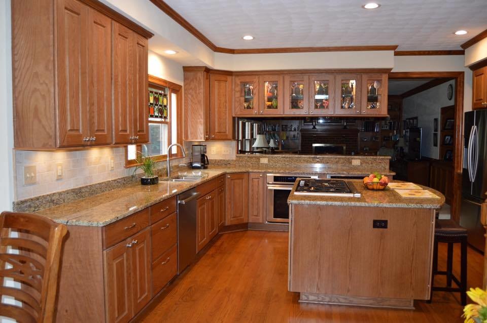 Kitchen Remodel with Oak Thomas Cabinets in Chestnut Stain ...