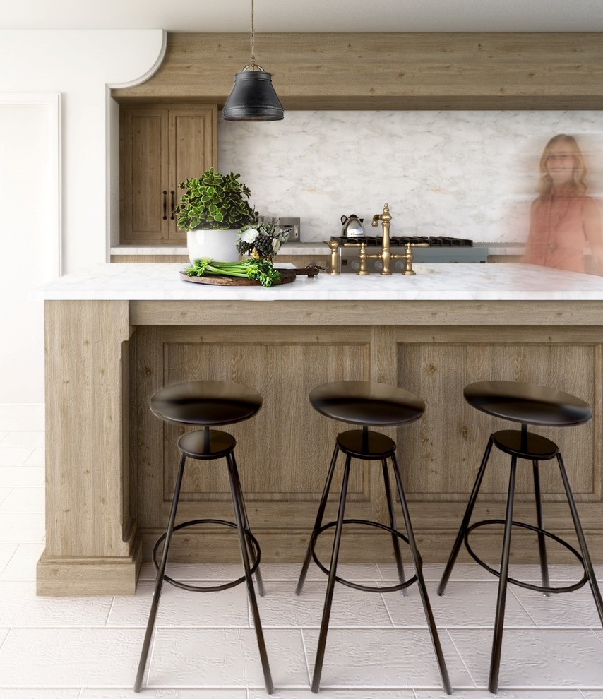 Exempel på ett mellanstort klassiskt linjärt kök och matrum, med släta luckor, skåp i ljust trä, marmorbänkskiva, vitt stänkskydd, stänkskydd i marmor, en köksö och vitt golv