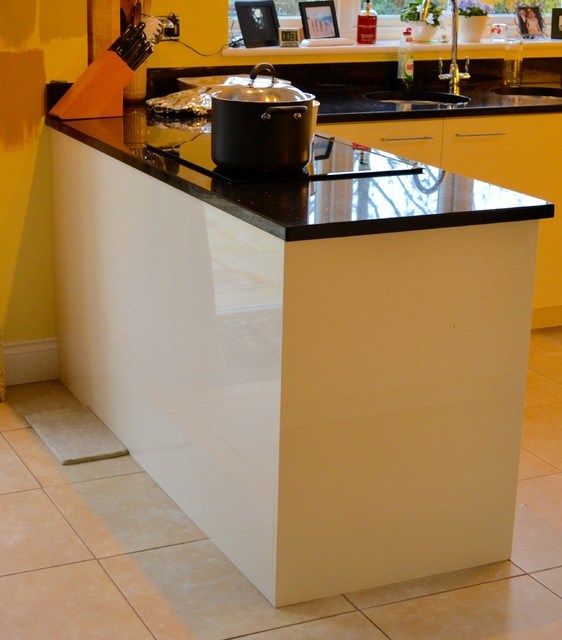 Kitchen Replacement Doors High Gloss Cream Modern Kitchen Oxfordshire by Thinkdoors