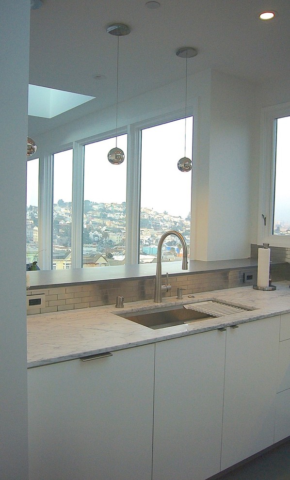 Kitchen Sink / Breakfast Bar Contemporary Kitchen San Francisco