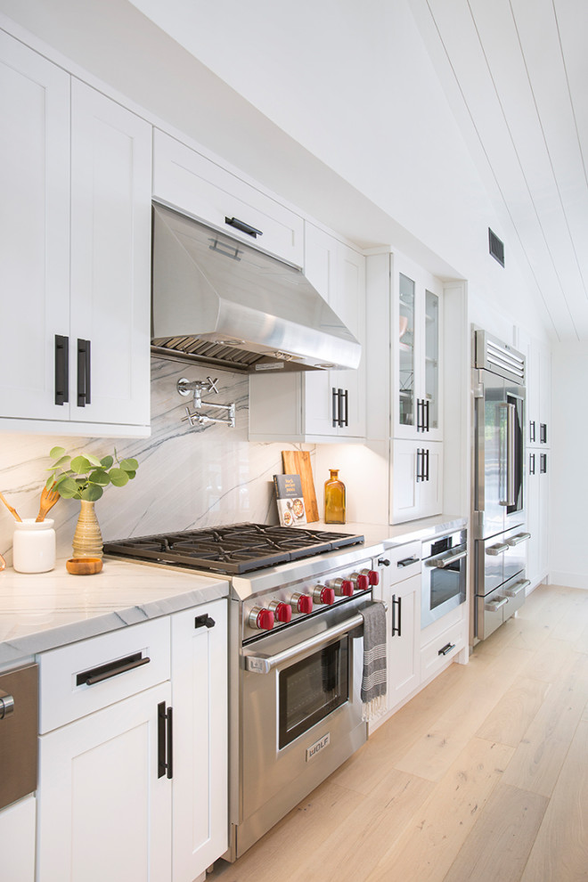 Kitchen Stove Farmhouse Kitchen Los Angeles by Charlie Cho