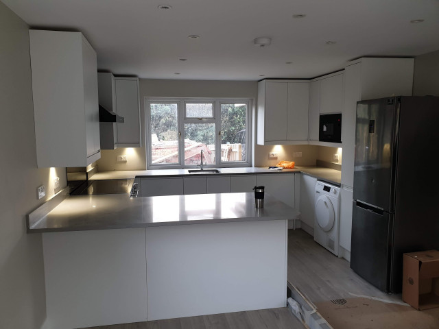 Kitchen Swap and Garage Conversion - Moderno - Cucina - Buckinghamshire -  di Mari's House And Garden | Houzz