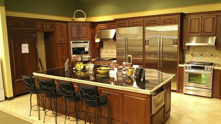 Kitchen Traditional Kitchen Kansas City by Factory