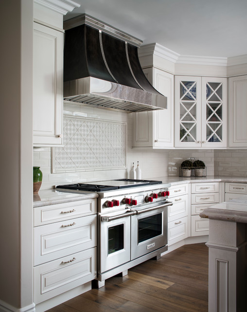 Kitchen with White and Stainless Steel Range and Hood
