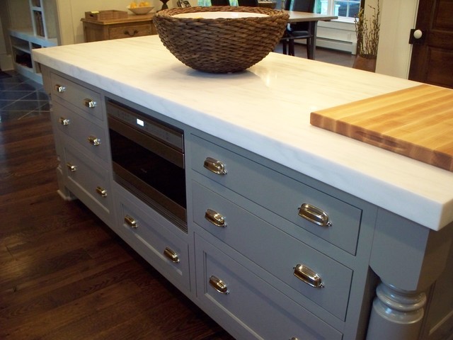 Microwave drawer clearance for island