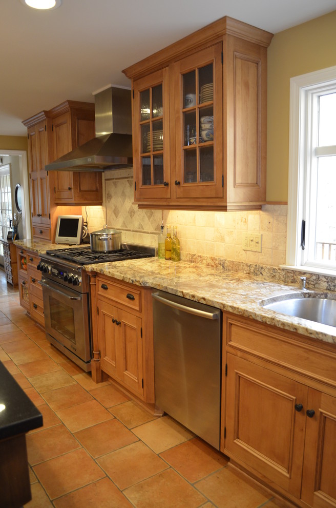 KITCHEN Wyngate Ln. Simsbury, CT Traditional Kitchen New York
