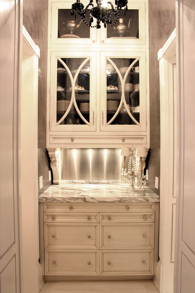 Example of a classic kitchen design in Chicago