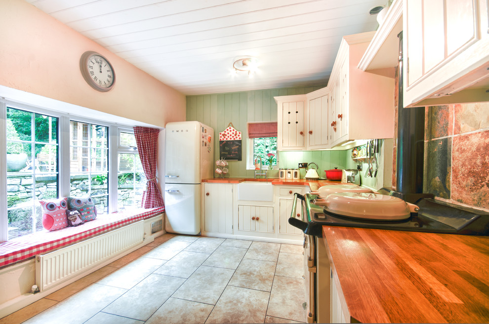 Cottage chic kitchen photo in West Midlands