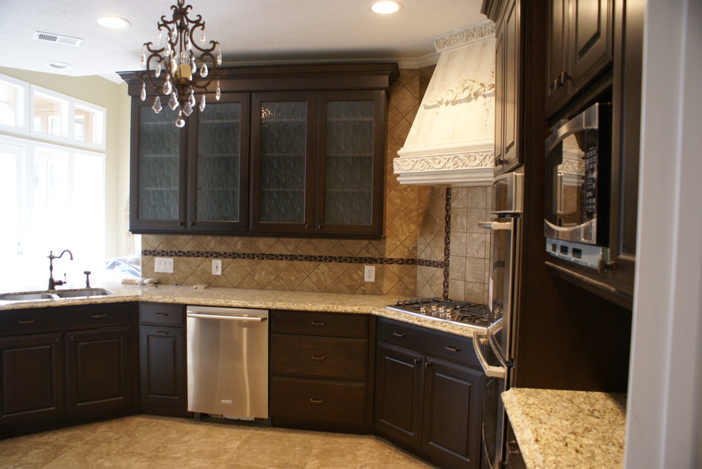 Photo of a contemporary kitchen in Houston.