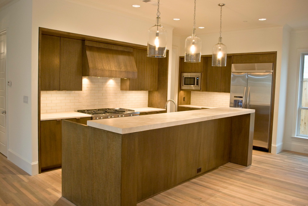 Kitchen - contemporary kitchen idea in Dallas