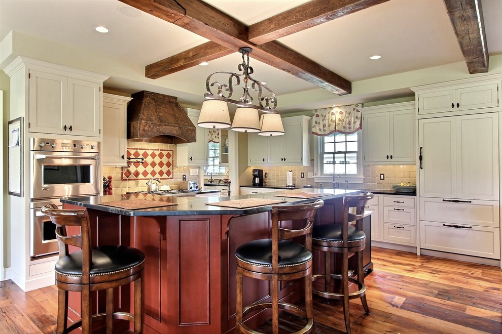 Classic kitchen in Baltimore with integrated appliances.